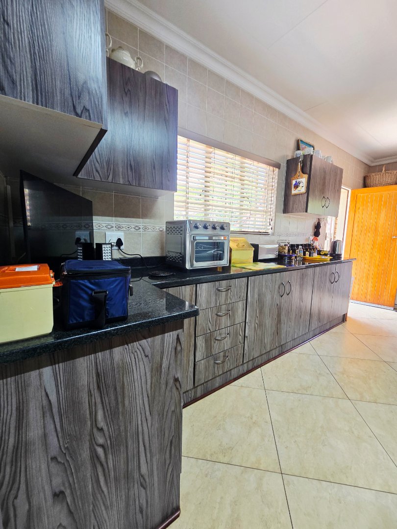 3 Bedroom Property for Sale in Flimieda North West